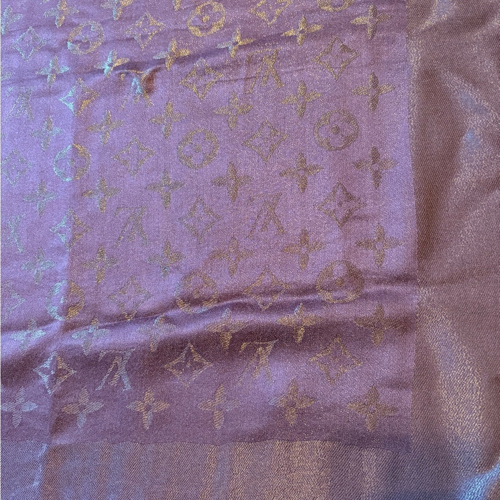 Louis Vuitton silk/wool scarf. Like new. 56x56 inches. - Picture 6 of 9
